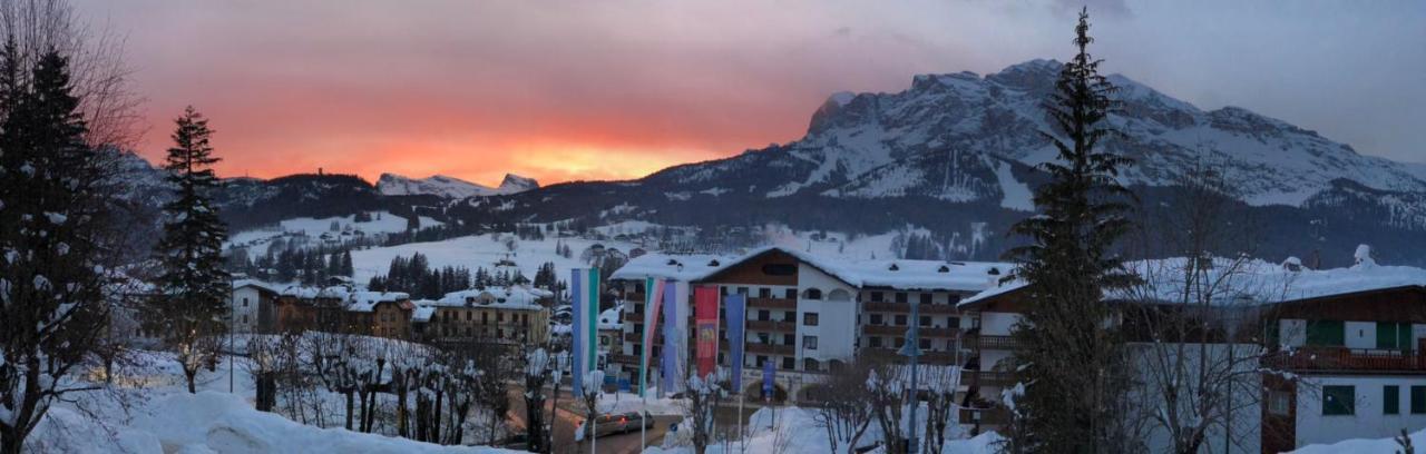 Luxury Panoramic 3Br Apt 2Min To Centre 5Min To Lifts Cortina dʼAmpezzo Exteriör bild