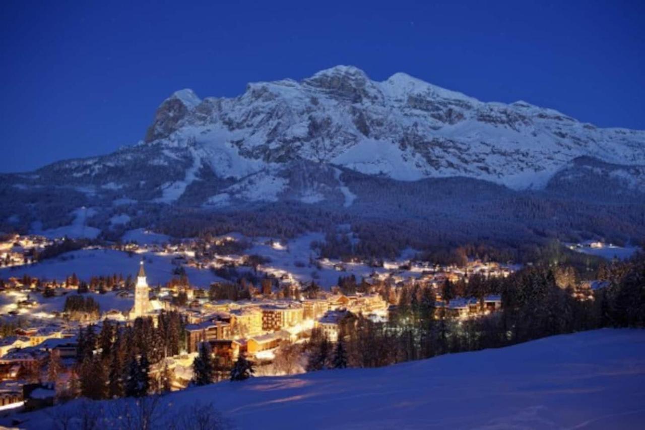 Luxury Panoramic 3Br Apt 2Min To Centre 5Min To Lifts Cortina dʼAmpezzo Exteriör bild