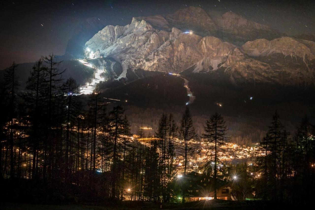Luxury Panoramic 3Br Apt 2Min To Centre 5Min To Lifts Cortina dʼAmpezzo Exteriör bild